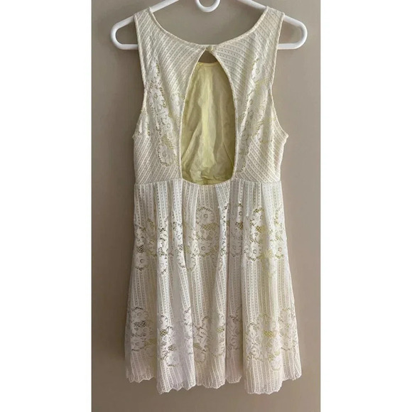 Free People Boho Floral Crochet Lace Dress in Cream & Yellow Size 10 - Picture 10 of 12